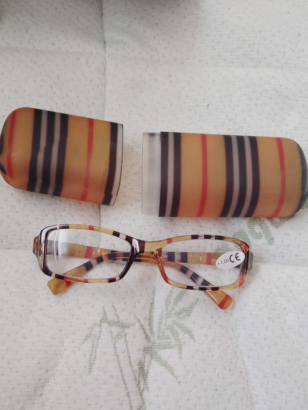Women’s Rectangular Tortoiseshell Reading Glasses in Amber Stripe